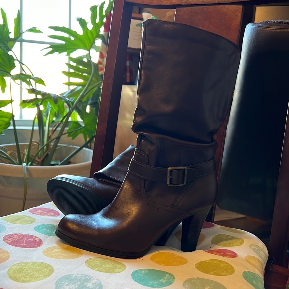 Women’s Brown Boots Size 9